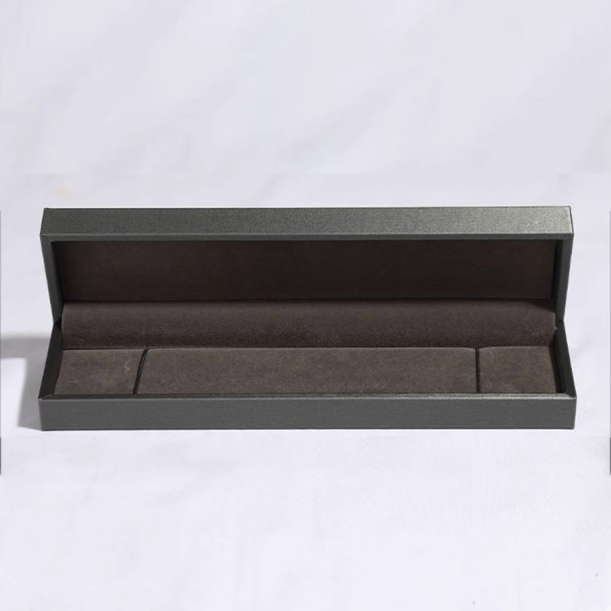 faf314ba-e81a-44e1-ae36-58cad54e1915-Max