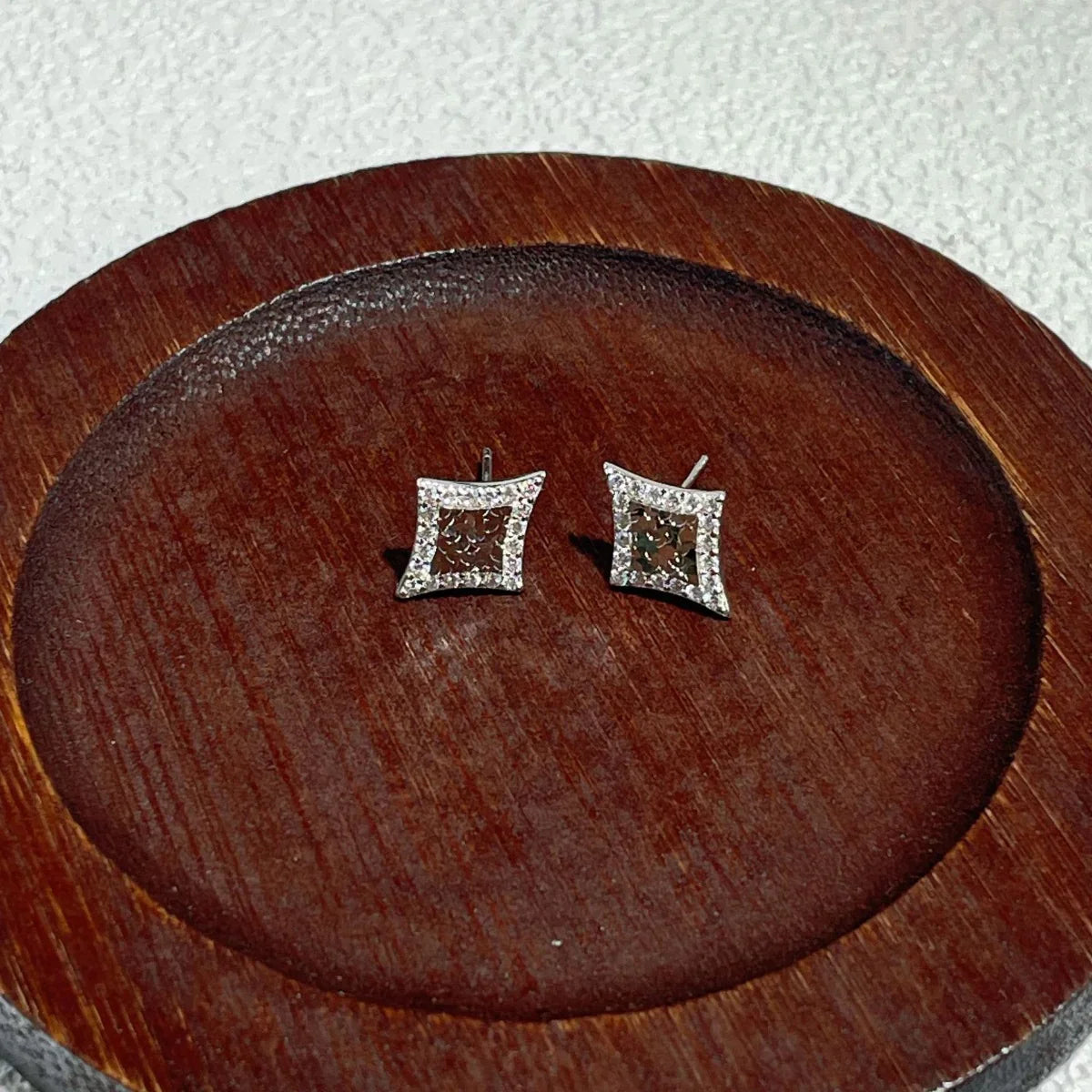 a29c5d88-951d-40cb-90b4-504c3397fbdd-Max