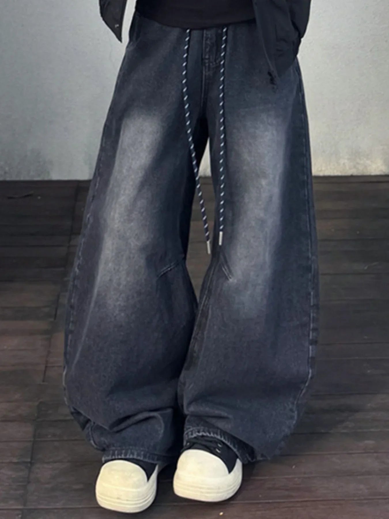 e7496640-4039-47cb-a081-9d4f37b6ddf1-Max