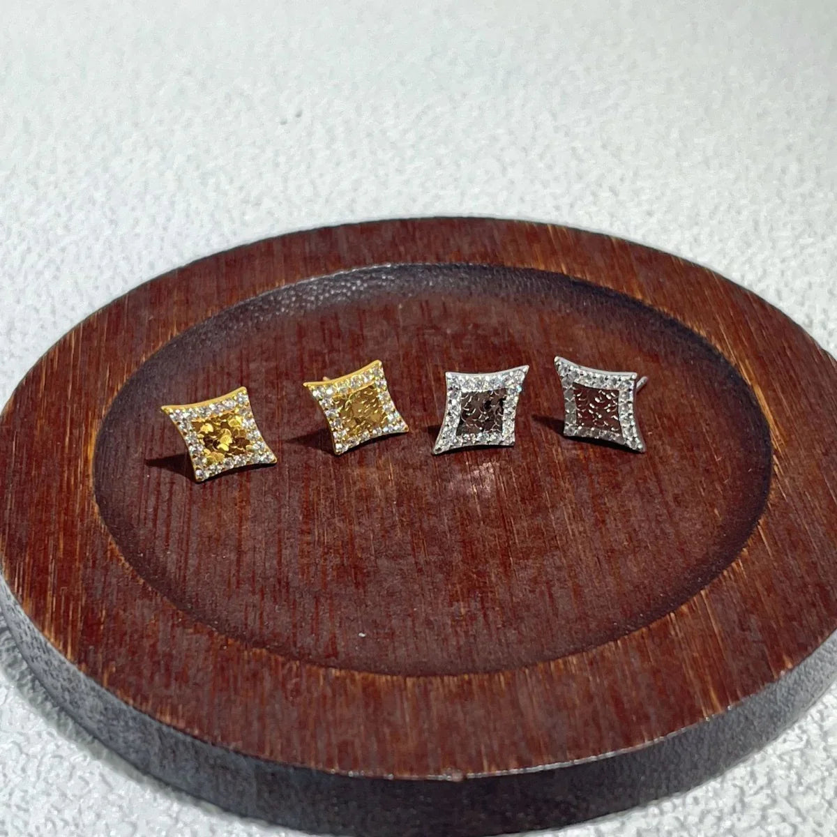 ea99611b-9ac9-4e40-b257-769f0ed55f1c-Max